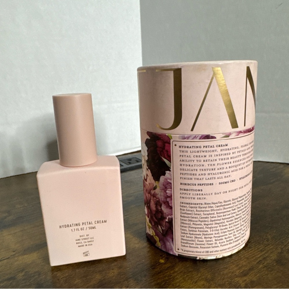 SAINT JANE - Hydrating Petal Cream - 50 ml / 1.7 fl oz. ( Round Box ) New. - Picture 6 of 8